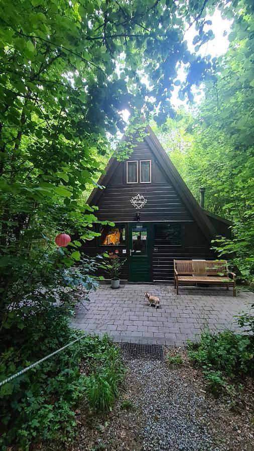 Chalet voor 5 personen, with uitzicht and zwembad as well as tuin in Durbuy