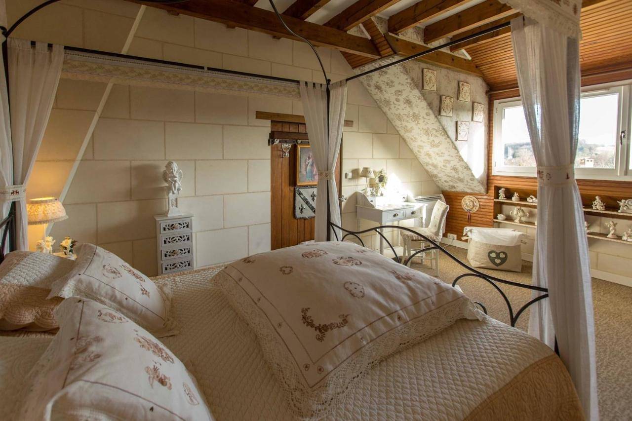 One or Two Bedroom Suite with Garden View in Valençay, Vallée de la Loire