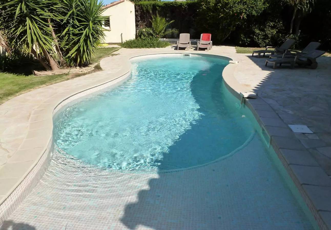 Superbe villa T4 classée 3 étoiles - piscine privative chauffée 8Palcr in Saint-Cyprien-Plage, Saint-Cyprien