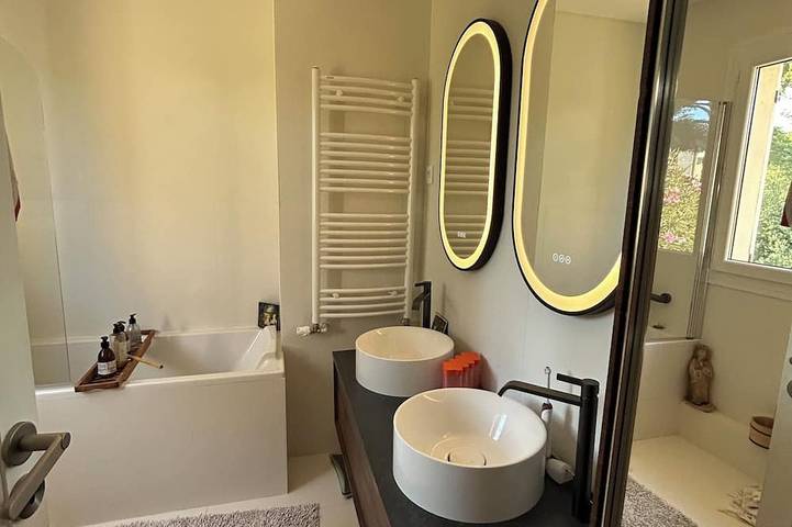 Location de vacances pour 7 personnes dans Thermes de Camoins les Bains - 3