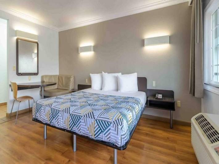 Ganze Wohnung, 1 Doppelbett | Nichtraucher, Kühlschrank in San José, Silicon Valley