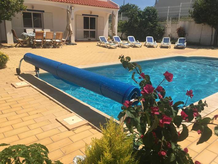 Villa para 10 pessoas, com jardim e vista e ainda piscina em Ferragudo