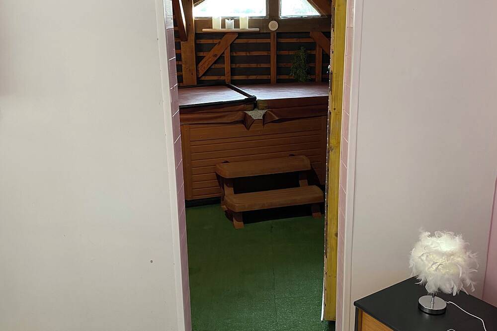 Agréable Chalet a la Campagne Avec Spa Privatisé in Ardentes, Châteauroux und Umgebung