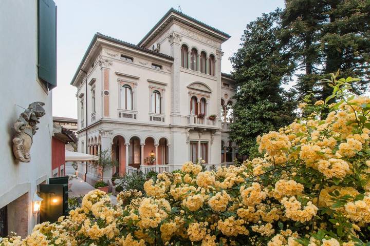 Hôtel pour 2 personnes, avec jacuzzi et jardin, animaux acceptés à Follina