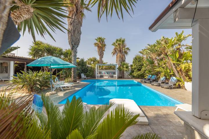 Villa für 8 Personen, mit Balkon und Pool sowie Balkon/Terrasse in Apulien - 3