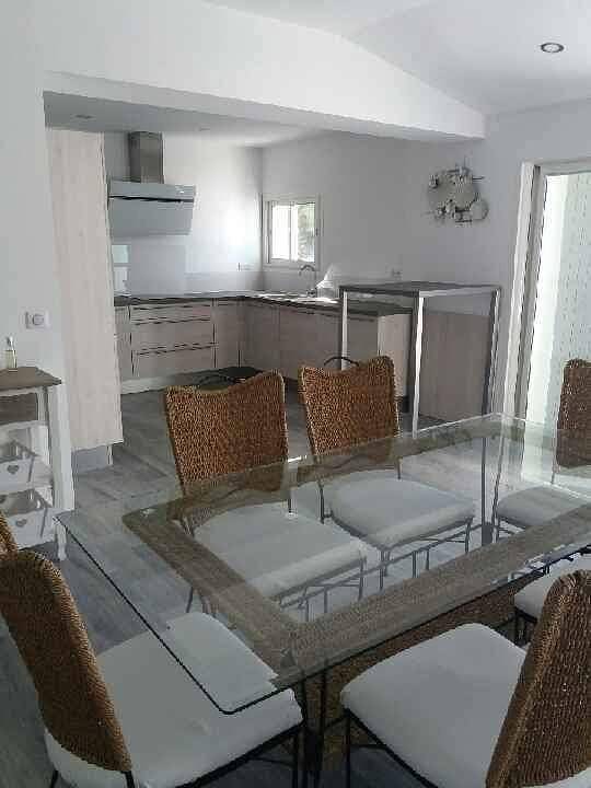 Location de vacances pour 8 personnes, avec piscine ainsi que jardin et balcon à La Cadière-d'Azur - 4