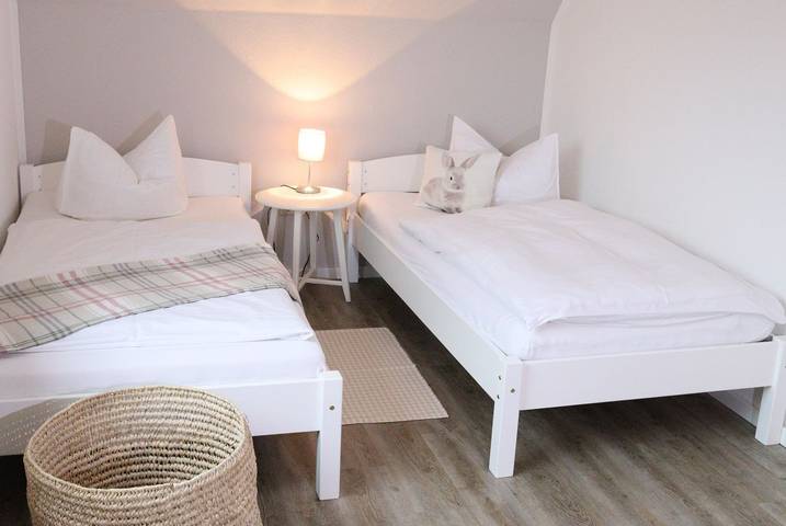 Ferienwohnung für 6 Personen, mit Balkon und Garten in Kabelhorst - 2