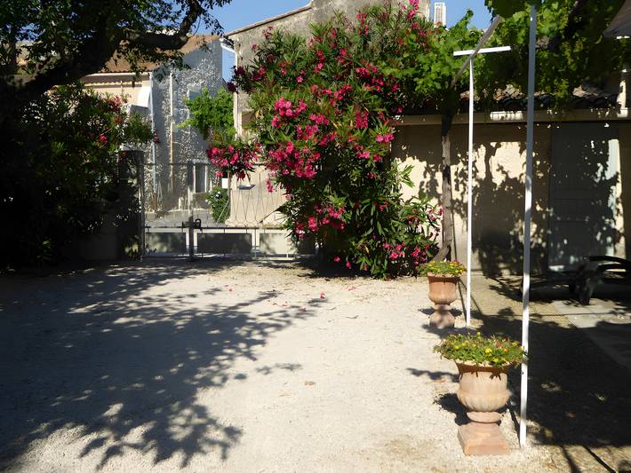 Location de vacances pour 6 personnes, avec Jardin au Parc naturel régional des Alpilles - 2