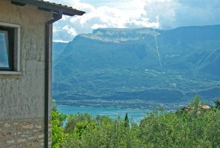 Ferienhaus für 5 Personen, mit Terrasse und Seeblick sowie Ausblick und Garten, mit Haustier in Tremosine - 3