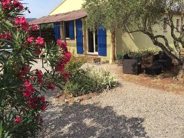 Gîte pour 2 personnes, avec jardin à Le Luc