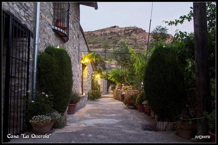 Escapadas de fin de semana para 3 personas, con Balcón y Terraza además de Jardín y Vistas en Morella
