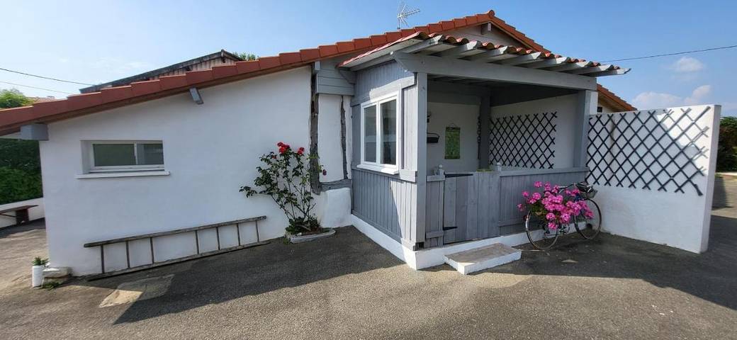 Gîte pour 2 personnes, avec terrasse et jardin à Habas - 2