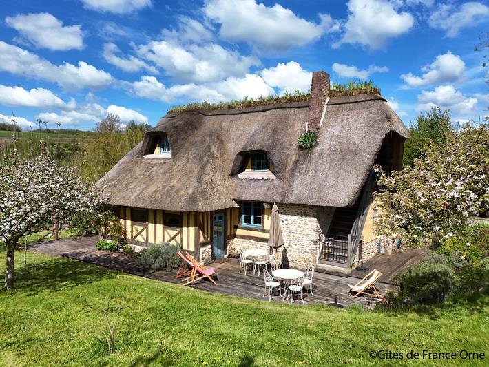 Gîte pour 4 personnes, avec Terrasse et Jardin dans Orne