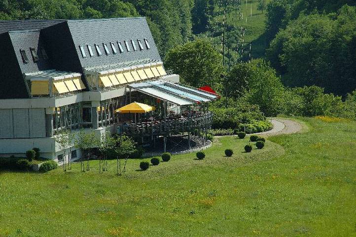 Stausee-Hotel Klose - Kleines Doppelzimmer zur See-Seite (franz. Bett) in Metzingen, Neckar-Alb