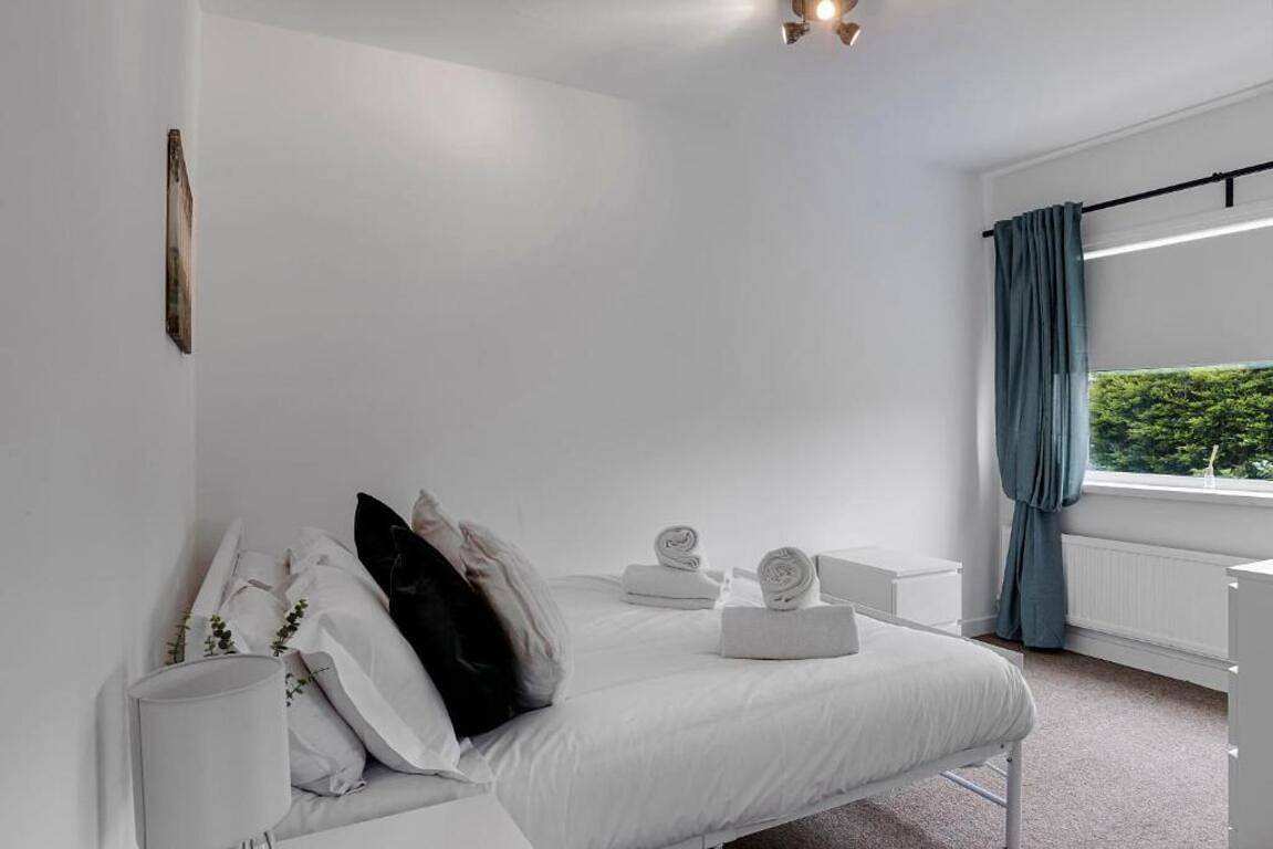 Pass the Keys | Seaside Sanctuary, Cullercoats – Walk to the Beach in Tynemouth, North Tyneside