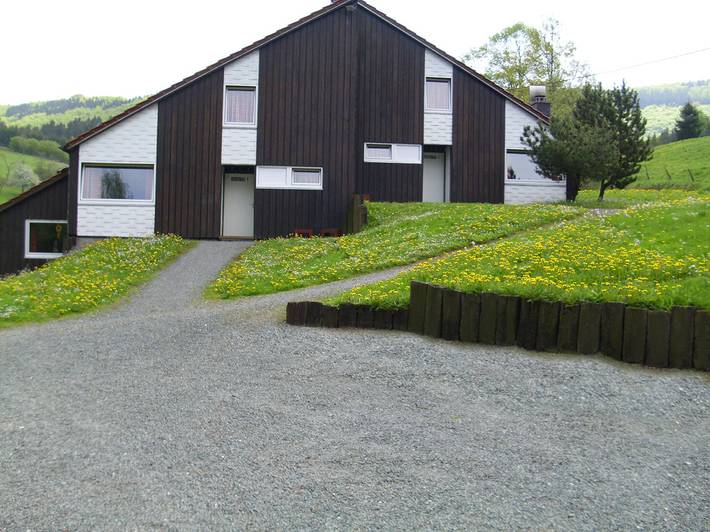 Ferienwohnung für 6 Personen, mit Terrasse und Garten in Bestwig