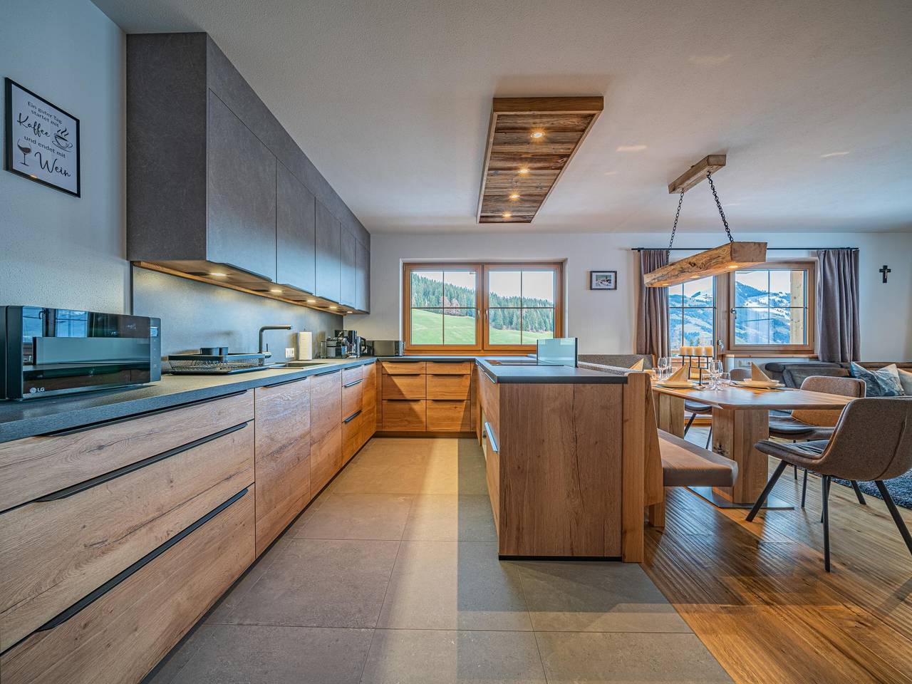 Ganze Wohnung, Neue gemütliche Aussichtsoase mit Balkon in Hopfgarten im Brixental, Brixental