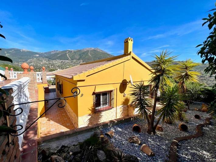 Casa rural para 4 personas, con jardín además de piscina y terraza en Alcaucín - 4