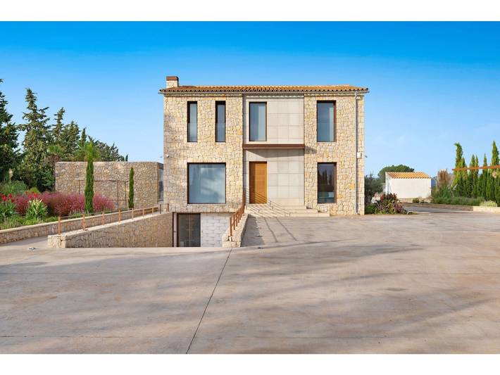 Chalet para 8 personas, con jardín además de piscina y balcón en Mallorca