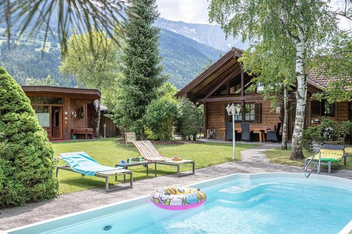 BnB für 9 Personen, mit Terrasse und Sauna sowie Garten und Pool, mit Haustier in Telfs