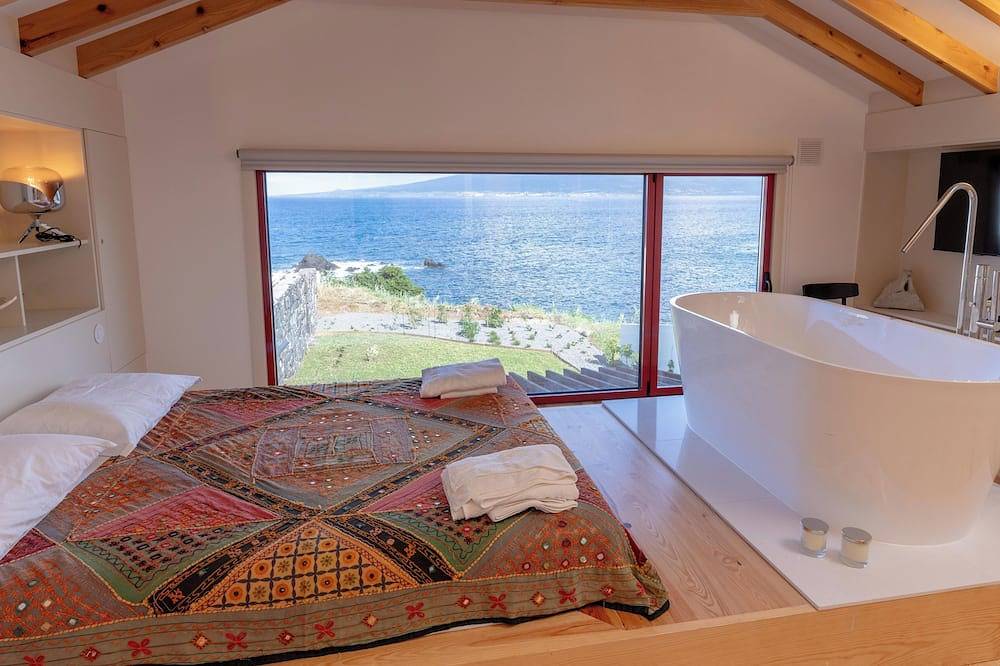 Beach House in Praia do Almoxarife, Faial