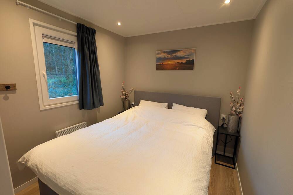 Forest Lodge 111 + Hot tub Het Groene Hert in Sallandse Heuvelrug