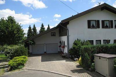 Entire holiday apartment, Holiday flat in Starkenburg in the Isartaler Landhaus in Starkenburg, Bernkastel-Kues region