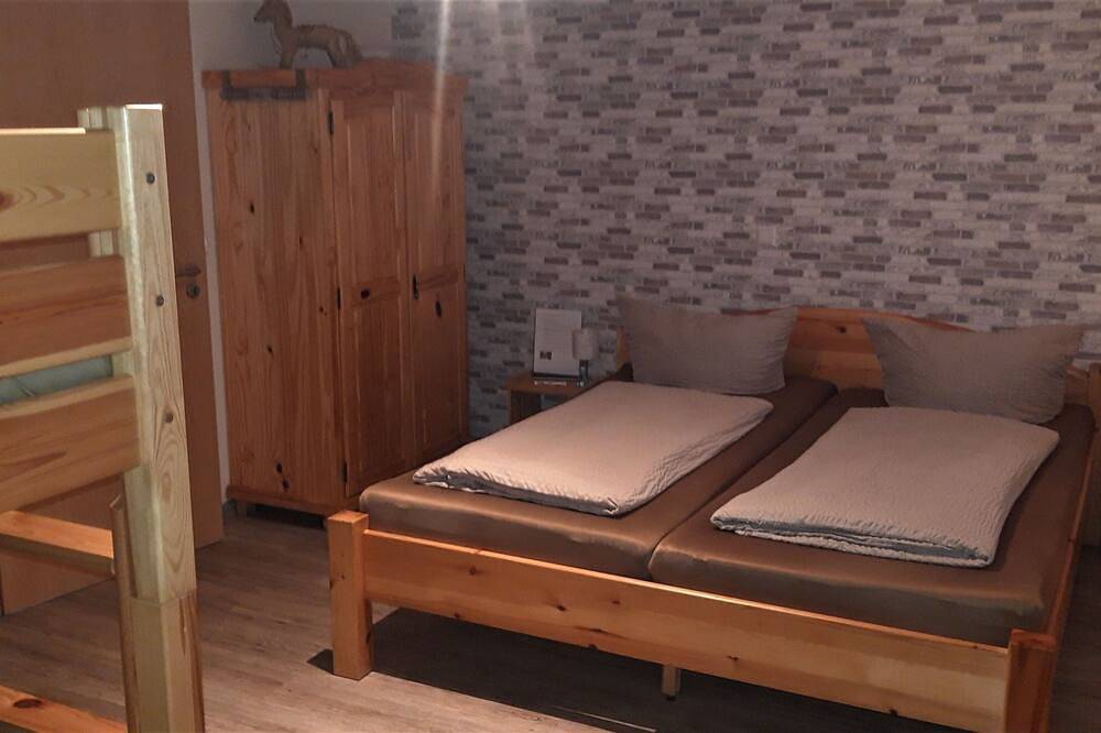 Habitación Cuádruple No. 1 - Gästehaus Claudia in Europa-Park, Rust