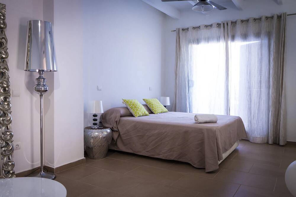 Haus Ibiza Can Santisol Cala Tarida Unglaubliche Meer- Und Meerblick Lic2016022000 in Cala Tarida, Sant Josep de sa Talaia
