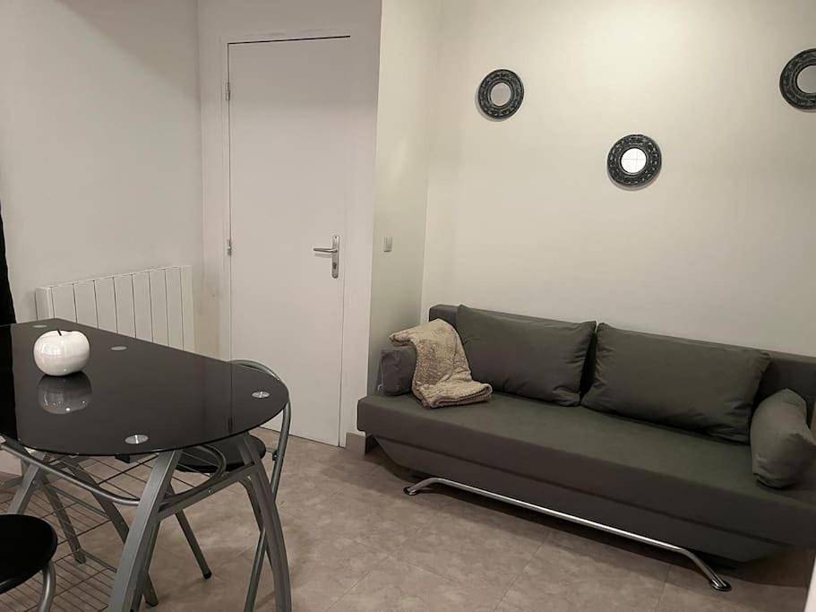 Appartement entier, One-Bedroom Apartment in Chablis, Région d'Auxerre