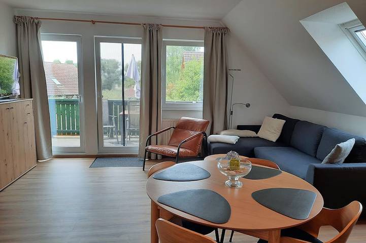 Ferienwohnung für 5 Personen, mit Balkon und Garten in Mölschow