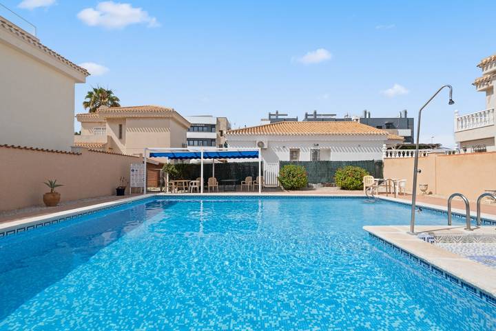 Apartamento para 4 personas, con Balcón y Jardín en Playa Flamenca