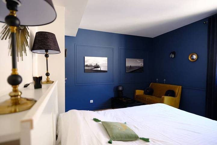 Appartement entier, Loft de charme au coeur de Tours, au calme et situation idéale in Tours, Région de Tours