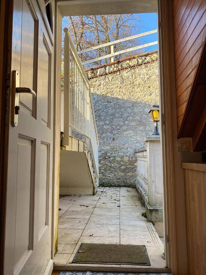 Gîte pour 2 personnes, avec jardin à Monteaux - 3