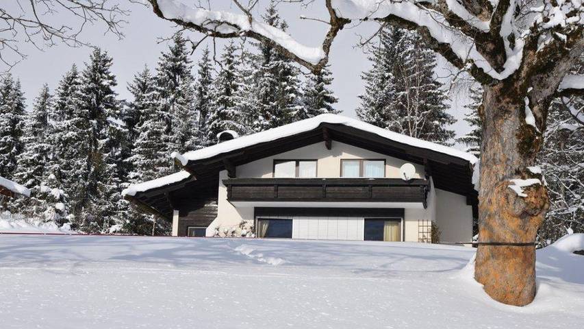 Ferienhaus für 10 Personen, mit Balkon und Sauna sowie Garten, kinderfreundlich in Ramsau am Dachstein