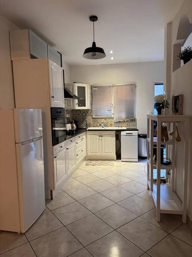 Appartement entier, Casa Laval 3 chambres in Saint-Genis-Laval, Lyon et ses environs
