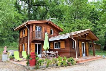 Gîte pour 2 personnes, avec jardin et terrasse à Pinel-Hauterive
