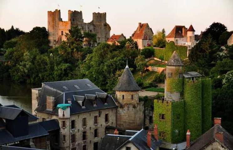 Gîte pour 2 personnes, animaux acceptés à Bourbon-l'Archambault - 2