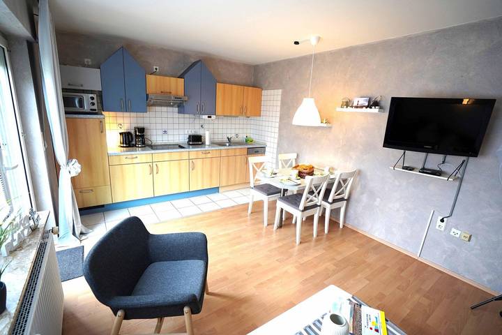 Ferienwohnung für 4 Personen, mit Terrasse und Garten sowie Ausblick in Dunum