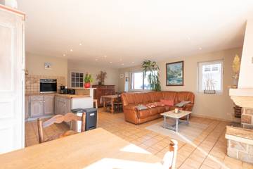 Gîte pour 8 Personnes dans Ouzous, Pyrénées, Photo 4