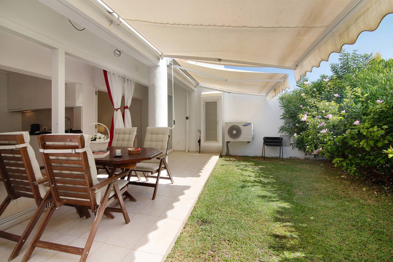 Appartement entier, Appartement de vacances 'Grand Appartement à Vale do Lobo' avec jardin privé et Wi-Fi in Vale do Lobo, Quarteira