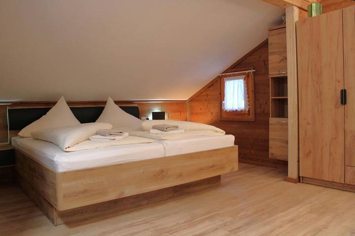Ferienwohnung für 6 Personen, mit Balkon und Terrasse in Schruns