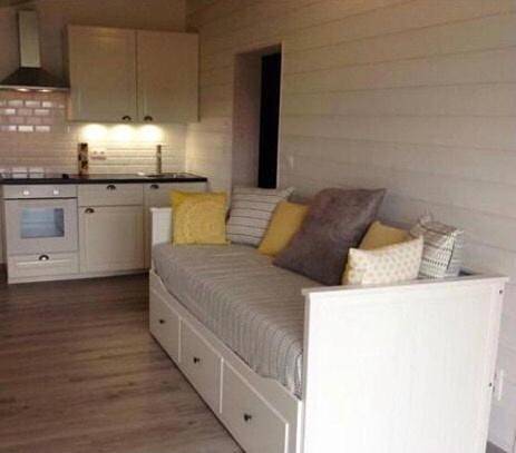 Gîte pour 3 personnes, avec jardin ainsi que vue et terrasse, animaux acceptés à Le Poizat