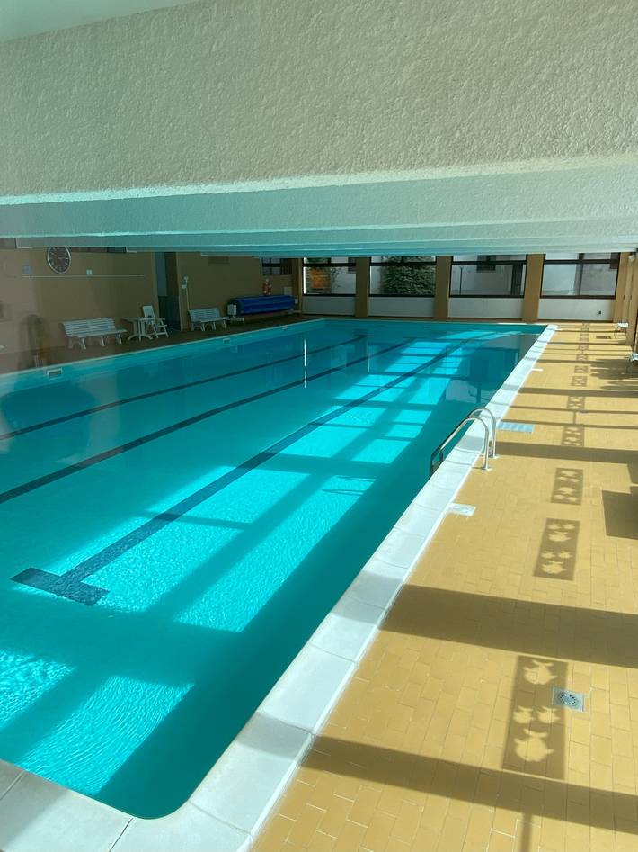 Appartement de vacances pour 3 personnes, avec balcon ainsi que piscine et vue