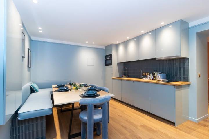 Hel lejlighed, Modern Apartment with AC Center of Paris in 12th Arrondissement, Paris