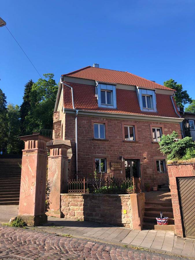 Ferienwohnung für 2 Personen, mit Terrasse und Garten sowie Ausblick
