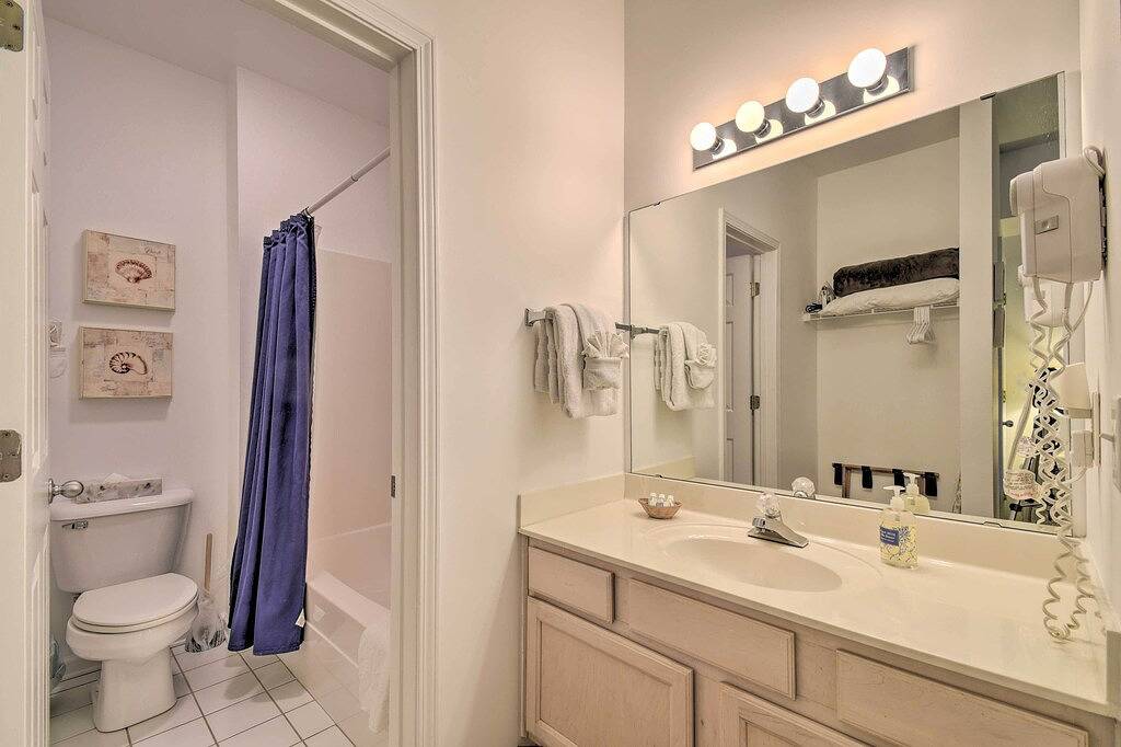 Ganze Wohnung, Sunset Beach Condo w / Golfplatz View-2 Mi zum Pier in Sunset Beach (NC), Brunswick County