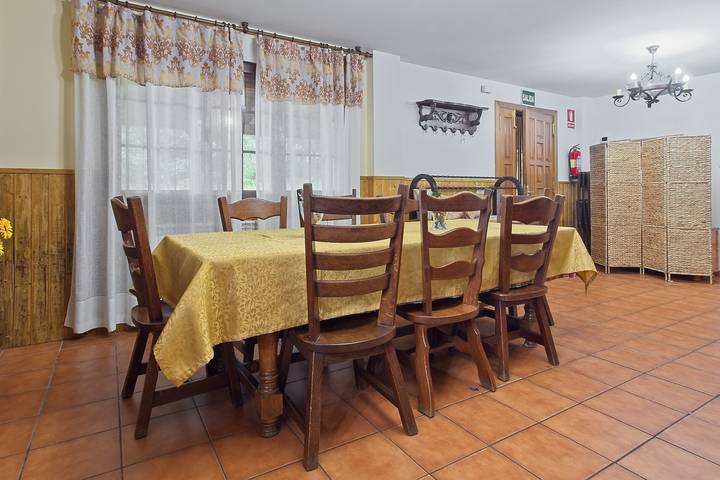 Landhaus 'Las Nieves' mit Bergblick, privater Terrasse und Wlan in San Ciprián, San Justo