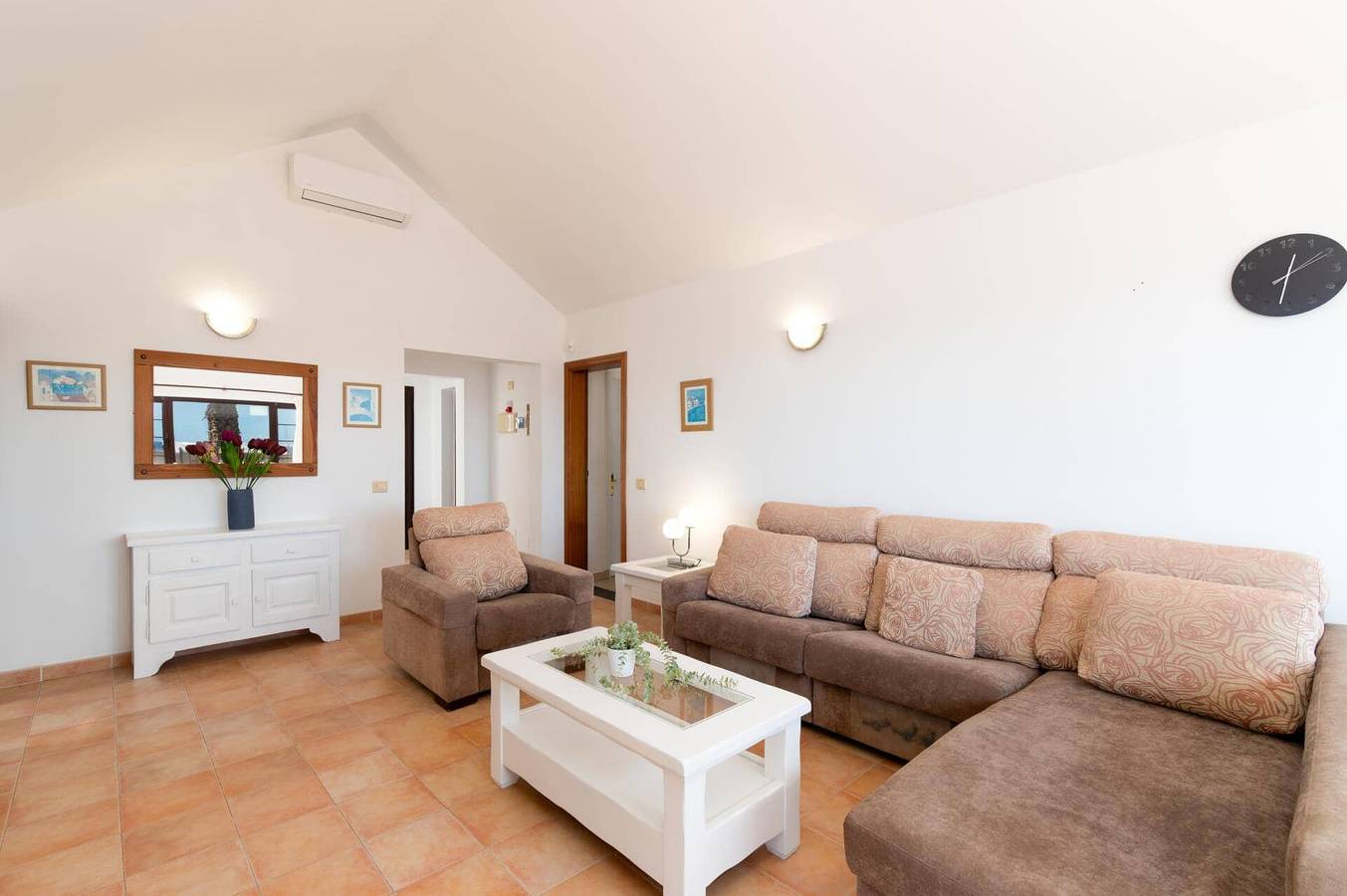 Villa Kanak by Villa Plus in Matagorda, Tías