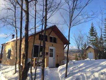 Maison de campagne pour 4 personnes, avec balcon et vue dans Saint Donat De Montcalm